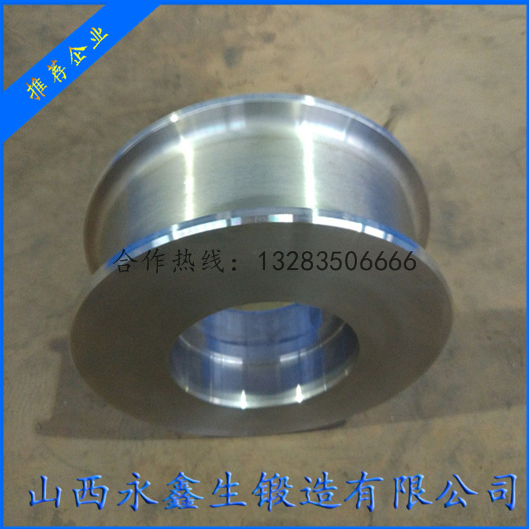 鍛造非動(dòng)力轉(zhuǎn)向架車輪